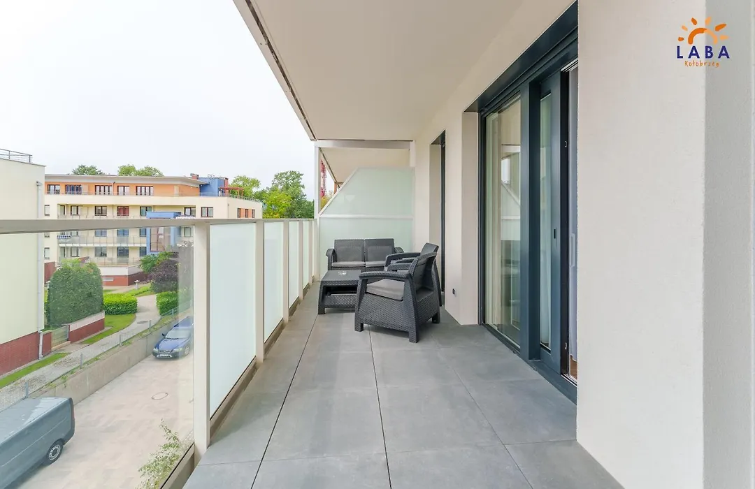 LABA Kołobrzeg Apartamenty Kołłątaja z Parkingiem-1